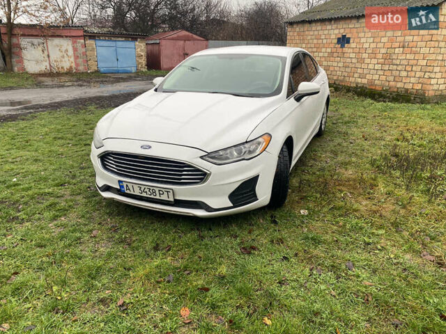 Белый Форд Фьюжн, объемом двигателя 2.49 л и пробегом 241 тыс. км за 13500 $, фото 19 на Automoto.ua