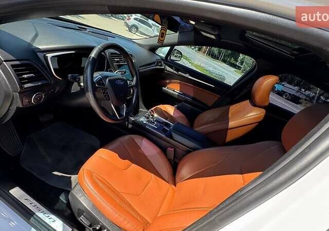 Белый Форд Фьюжн, объемом двигателя 2 л и пробегом 150 тыс. км за 13600 $, фото 7 на Automoto.ua