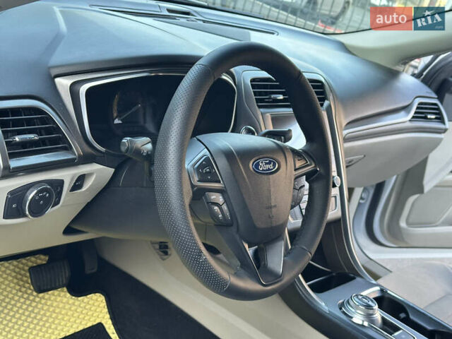 Белый Форд Фьюжн, объемом двигателя 2 л и пробегом 147 тыс. км за 16500 $, фото 47 на Automoto.ua