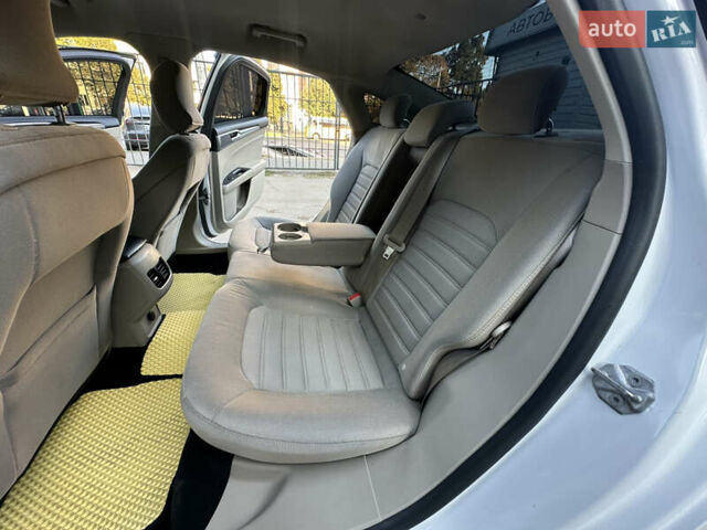 Белый Форд Фьюжн, объемом двигателя 2 л и пробегом 147 тыс. км за 16500 $, фото 27 на Automoto.ua