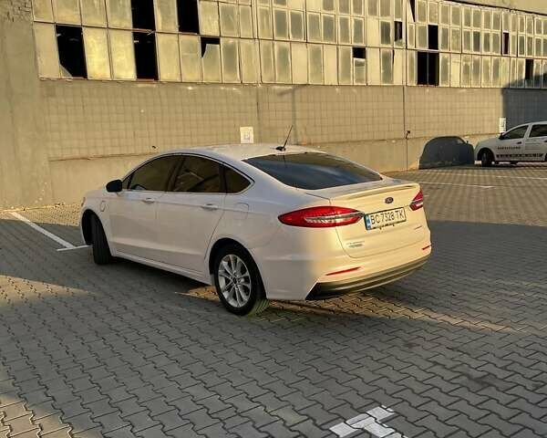 Белый Форд Фьюжн, объемом двигателя 2 л и пробегом 84 тыс. км за 21500 $, фото 32 на Automoto.ua