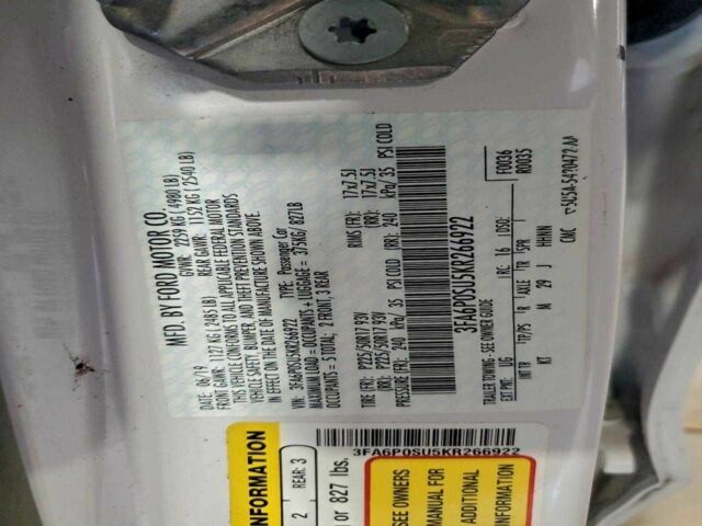 Белый Форд Фьюжн, объемом двигателя 2 л и пробегом 90 тыс. км за 2900 $, фото 11 на Automoto.ua