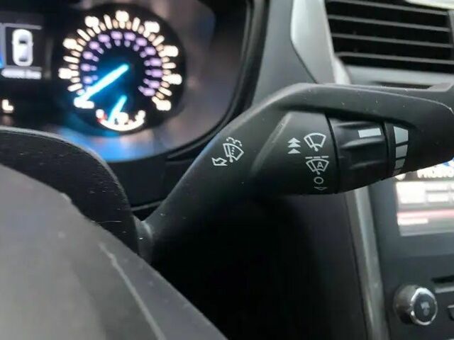 Білий Форд Фьюжен, об'ємом двигуна 2.4 л та пробігом 66 тис. км за 11999 $, фото 12 на Automoto.ua