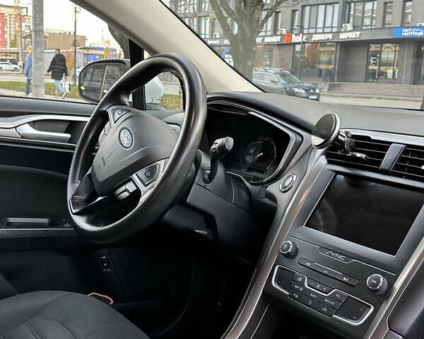 Белый Форд Фьюжн, объемом двигателя 2 л и пробегом 93 тыс. км за 17800 $, фото 10 на Automoto.ua