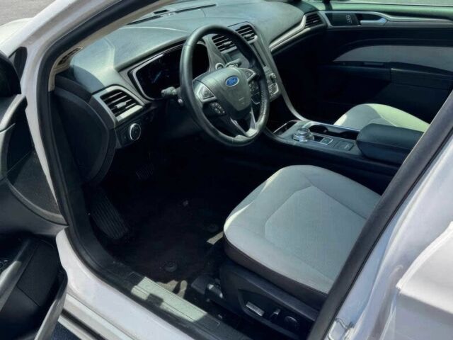 Белый Форд Фьюжн, объемом двигателя 1.5 л и пробегом 32 тыс. км за 14200 $, фото 6 на Automoto.ua