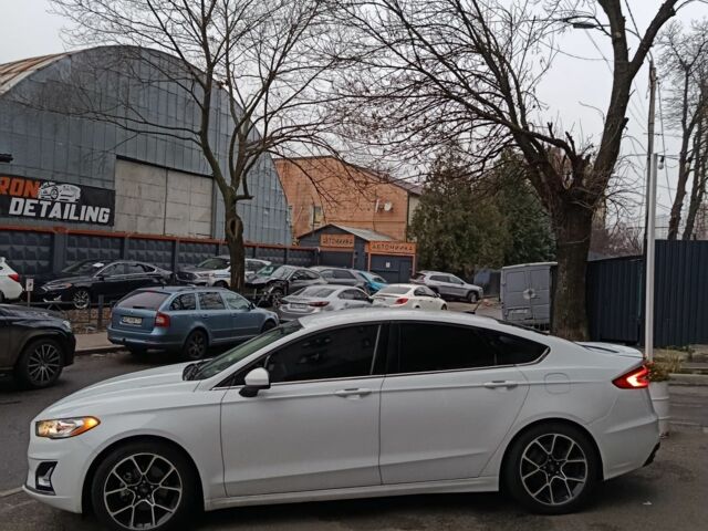 Білий Форд Фьюжен, об'ємом двигуна 2.5 л та пробігом 59 тис. км за 14500 $, фото 4 на Automoto.ua