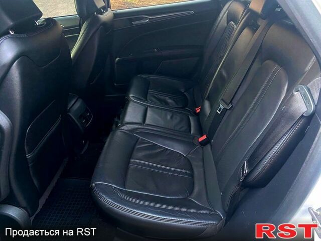 Белый Форд Фьюжн, объемом двигателя 2.5 л и пробегом 70 тыс. км за 15500 $, фото 11 на Automoto.ua