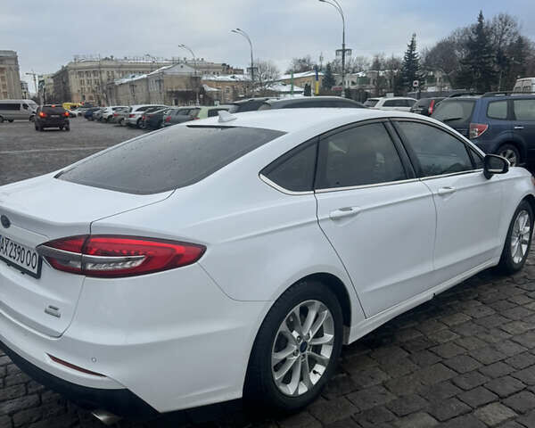 Білий Форд Фьюжен, об'ємом двигуна 1.5 л та пробігом 87 тис. км за 12000 $, фото 7 на Automoto.ua