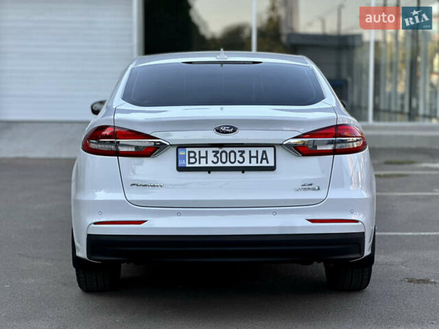 Белый Форд Фьюжн, объемом двигателя 2 л и пробегом 147 тыс. км за 16500 $, фото 10 на Automoto.ua