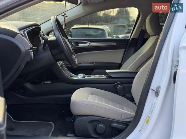 Белый Форд Фьюжн, объемом двигателя 2.5 л и пробегом 79 тыс. км за 13590 $, фото 18 на Automoto.ua
