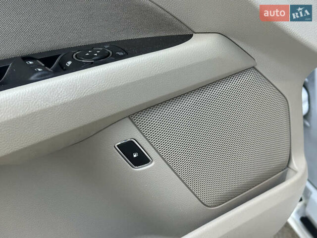Белый Форд Фьюжн, объемом двигателя 2 л и пробегом 147 тыс. км за 16500 $, фото 44 на Automoto.ua