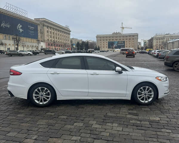 Білий Форд Фьюжен, об'ємом двигуна 1.5 л та пробігом 87 тис. км за 12000 $, фото 8 на Automoto.ua