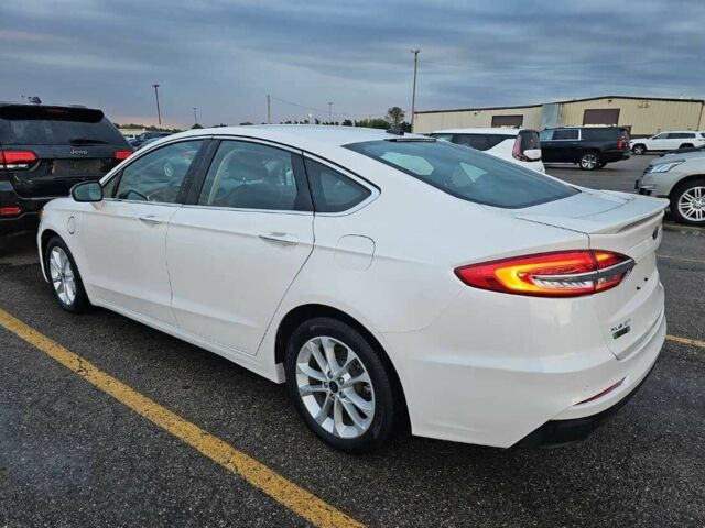 Білий Форд Фьюжен, об'ємом двигуна 0 л та пробігом 79 тис. км за 15000 $, фото 2 на Automoto.ua