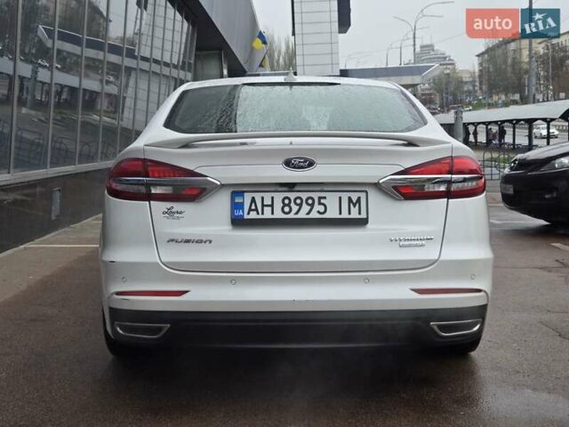 Белый Форд Фьюжн, объемом двигателя 2 л и пробегом 55 тыс. км за 14900 $, фото 5 на Automoto.ua