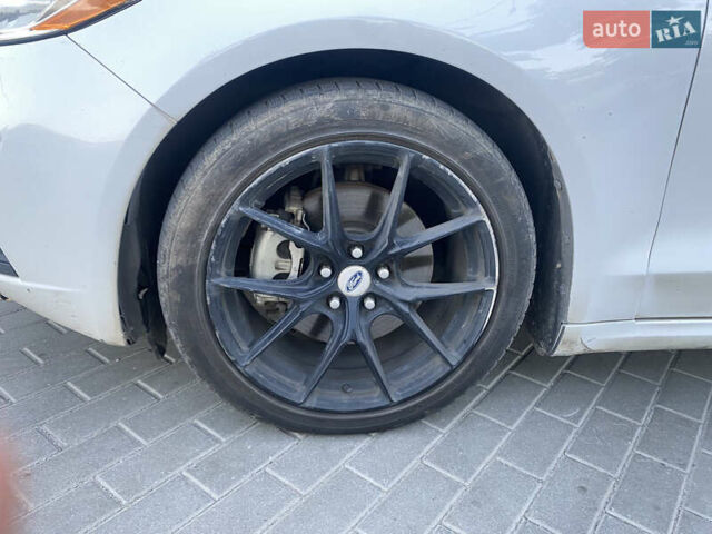 Форд Фьюжн 2019 в Днепре (Днепропетровске) на Automoto.ua Белый Форд Фьюжн, объемом двигателя 2.49 л и пробегом 150 тыс. км за 12500 $, фото 11 на Automoto.ua