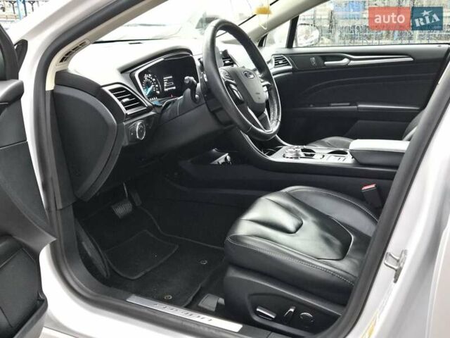 Белый Форд Фьюжн, объемом двигателя 2 л и пробегом 55 тыс. км за 14900 $, фото 7 на Automoto.ua