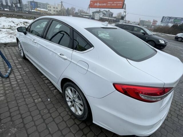 Белый Форд Фьюжн, объемом двигателя 2 л и пробегом 156 тыс. км за 11700 $, фото 3 на Automoto.ua