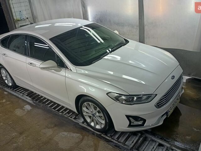 Білий Форд Фьюжен, об'ємом двигуна 2 л та пробігом 120 тис. км за 17500 $, фото 52 на Automoto.ua