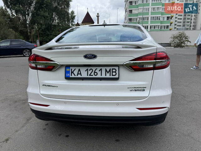 Белый Форд Фьюжн, объемом двигателя 2 л и пробегом 145 тыс. км за 17900 $, фото 15 на Automoto.ua