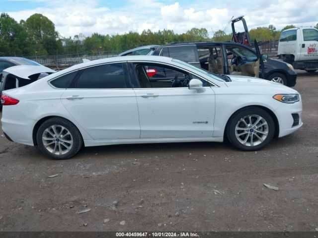 Білий Форд Фьюжен, об'ємом двигуна 2 л та пробігом 118 тис. км за 2100 $, фото 12 на Automoto.ua