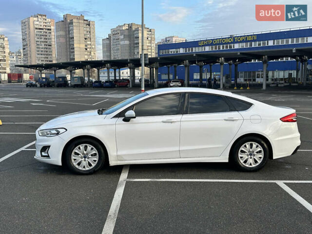 Белый Форд Фьюжн, объемом двигателя 2.49 л и пробегом 32 тыс. км за 13499 $, фото 2 на Automoto.ua