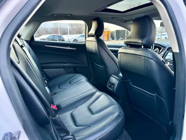 Білий Форд Фьюжен, об'ємом двигуна 2 л та пробігом 37 тис. км за 7900 $, фото 10 на Automoto.ua