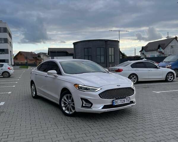 Белый Форд Фьюжн, объемом двигателя 2 л и пробегом 84 тыс. км за 21500 $, фото 23 на Automoto.ua