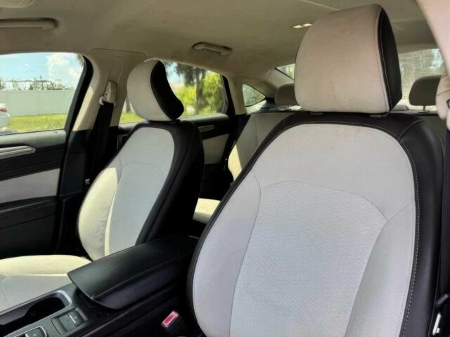 Белый Форд Фьюжн, объемом двигателя 1.5 л и пробегом 32 тыс. км за 14200 $, фото 7 на Automoto.ua