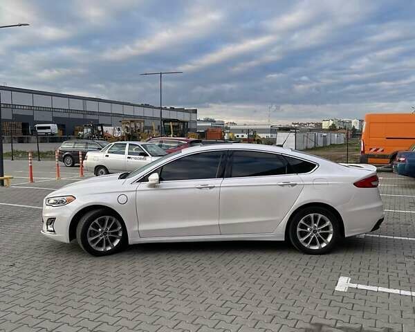 Белый Форд Фьюжн, объемом двигателя 2 л и пробегом 84 тыс. км за 21500 $, фото 2 на Automoto.ua