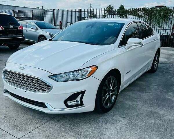 Форд Фьюжн 2019 в Львове на Automoto.ua Белый Форд Фьюжн, объемом двигателя 2 л и пробегом 60 тыс. км за 3000 $, фото 2 на Automoto.ua