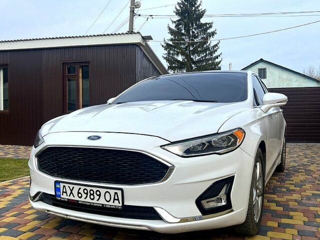 Белый Форд Фьюжн, объемом двигателя 2 л и пробегом 148 тыс. км за 13500 $, фото 3 на Automoto.ua