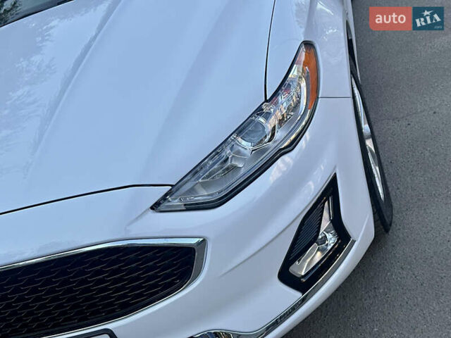 Белый Форд Фьюжн, объемом двигателя 2 л и пробегом 147 тыс. км за 16500 $, фото 18 на Automoto.ua