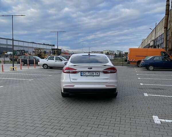 Белый Форд Фьюжн, объемом двигателя 2 л и пробегом 84 тыс. км за 21500 $, фото 21 на Automoto.ua