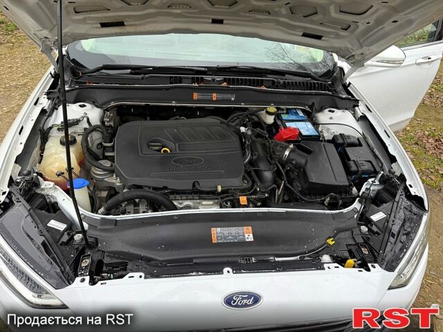 Белый Форд Фьюжн, объемом двигателя 1.5 л и пробегом 105 тыс. км за 14500 $, фото 10 на Automoto.ua