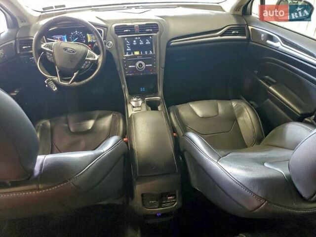 Белый Форд Фьюжн, объемом двигателя 2 л и пробегом 94 тыс. км за 8858 $, фото 7 на Automoto.ua