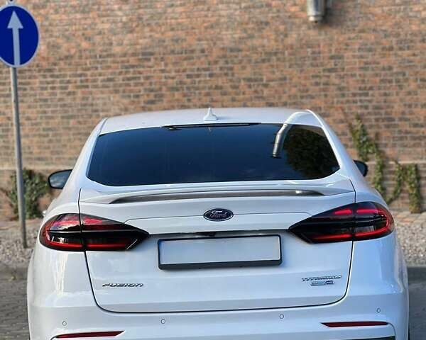 Форд Фьюжн 2019 в Одессе на Automoto.ua Белый Форд Фьюжн, объемом двигателя 2 л и пробегом 140 тыс. км за 15300 $, фото 6 на Automoto.ua
