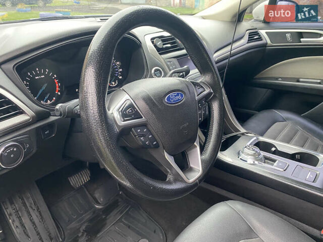 Белый Форд Фьюжн, объемом двигателя 2.49 л и пробегом 241 тыс. км за 13500 $, фото 8 на Automoto.ua