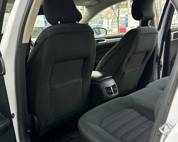 Белый Форд Фьюжн, объемом двигателя 2 л и пробегом 93 тыс. км за 17800 $, фото 14 на Automoto.ua