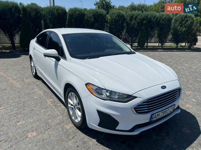 Форд Фьюжн 2019 в Житомире на Automoto.ua Белый Форд Фьюжн, объемом двигателя 1.5 л и пробегом 70 тыс. км за 13600 $, фото 1 на Automoto.ua