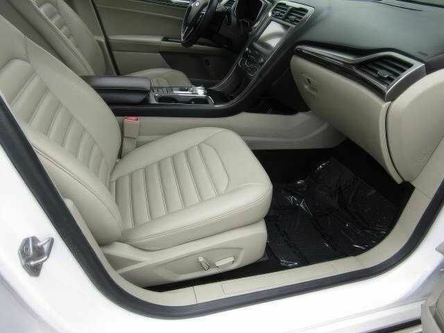 Білий Форд Фьюжен, об'ємом двигуна 2 л та пробігом 89 тис. км за 5000 $, фото 8 на Automoto.ua