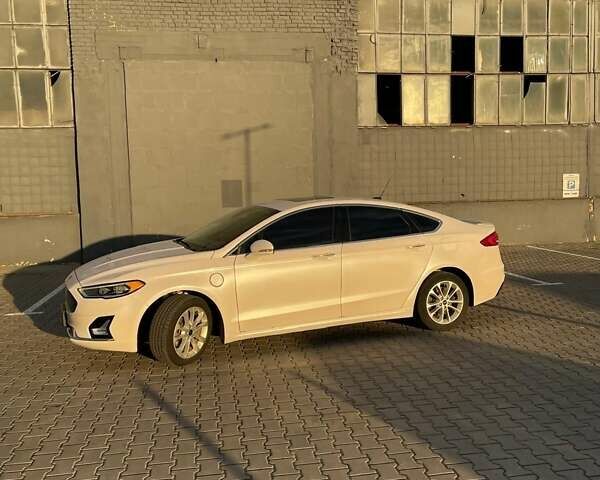 Белый Форд Фьюжн, объемом двигателя 2 л и пробегом 84 тыс. км за 21500 $, фото 34 на Automoto.ua