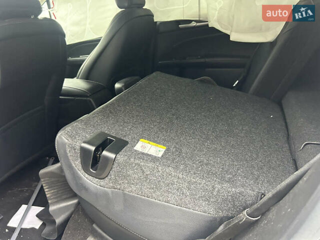 Белый Форд Фьюжн, объемом двигателя 2.49 л и пробегом 130 тыс. км за 6300 $, фото 2 на Automoto.ua