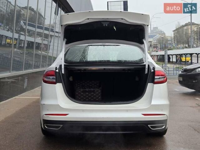 Белый Форд Фьюжн, объемом двигателя 2 л и пробегом 55 тыс. км за 14900 $, фото 31 на Automoto.ua