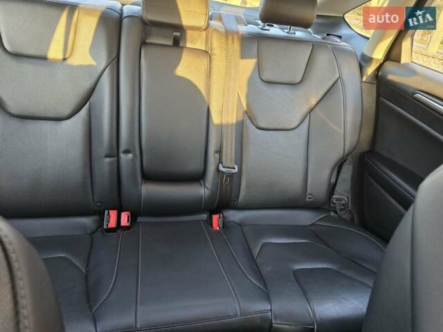 Білий Форд Фьюжен, об'ємом двигуна 2 л та пробігом 127 тис. км за 16600 $, фото 16 на Automoto.ua