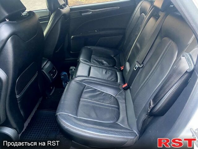 Білий Форд Фьюжен, об'ємом двигуна 2.5 л та пробігом 91 тис. км за 13500 $, фото 9 на Automoto.ua