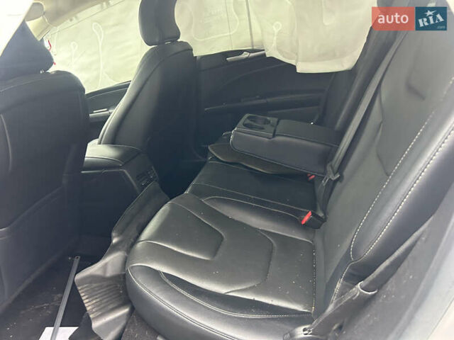 Белый Форд Фьюжн, объемом двигателя 2.49 л и пробегом 130 тыс. км за 6300 $, фото 3 на Automoto.ua