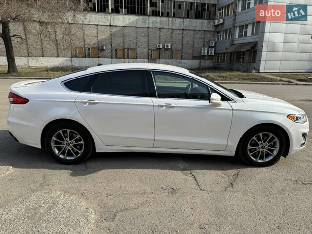 Белый Форд Фьюжн, объемом двигателя 2 л и пробегом 94 тыс. км за 19900 $, фото 7 на Automoto.ua