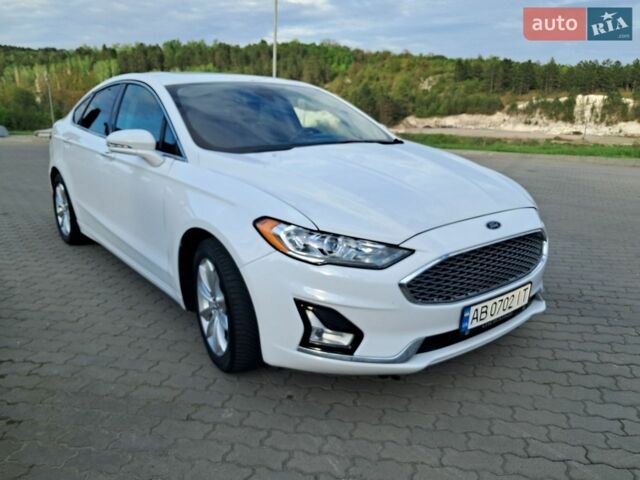 Белый Форд Фьюжн, объемом двигателя 2 л и пробегом 98 тыс. км за 14500 $, фото 17 на Automoto.ua
