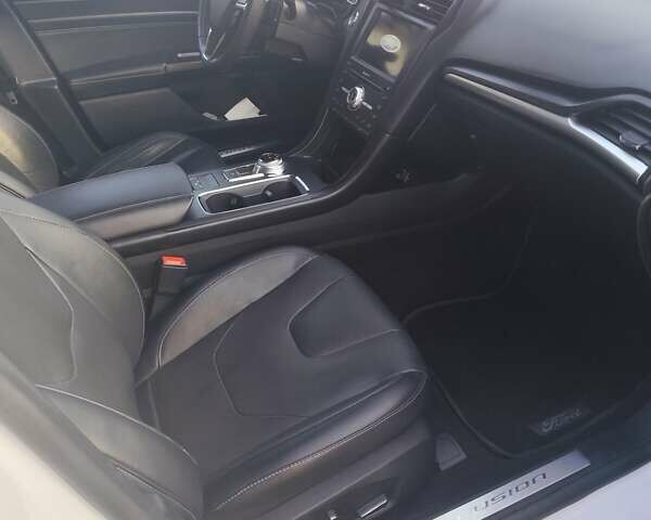 Белый Форд Фьюжн, объемом двигателя 2 л и пробегом 55 тыс. км за 16900 $, фото 6 на Automoto.ua