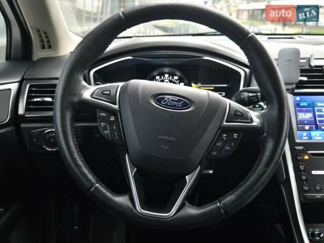 Белый Форд Фьюжн, объемом двигателя 2 л и пробегом 55 тыс. км за 14900 $, фото 22 на Automoto.ua